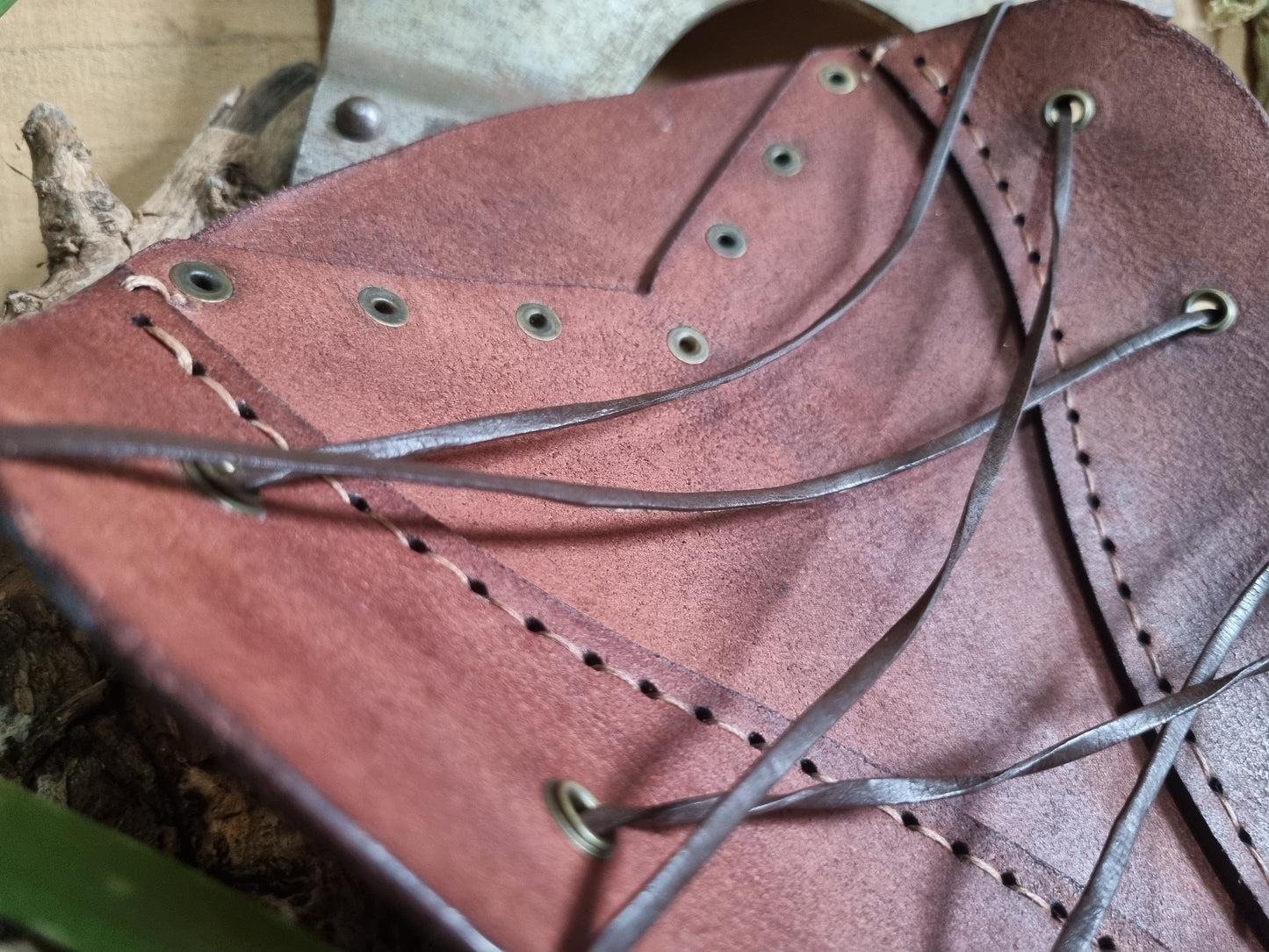 Ulfbert Vambraces